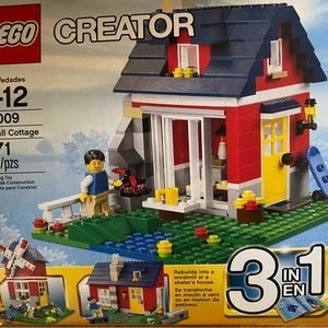 Legos Small Cottage 3 in 1 set, 31009 Still in sealed bags in box 🏠